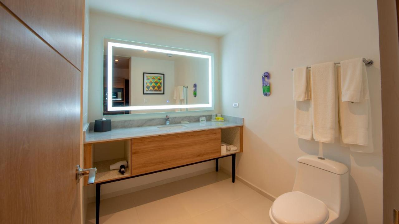 Holiday Inn & Suites - Merida La Isla By Ihg Kültér fotó