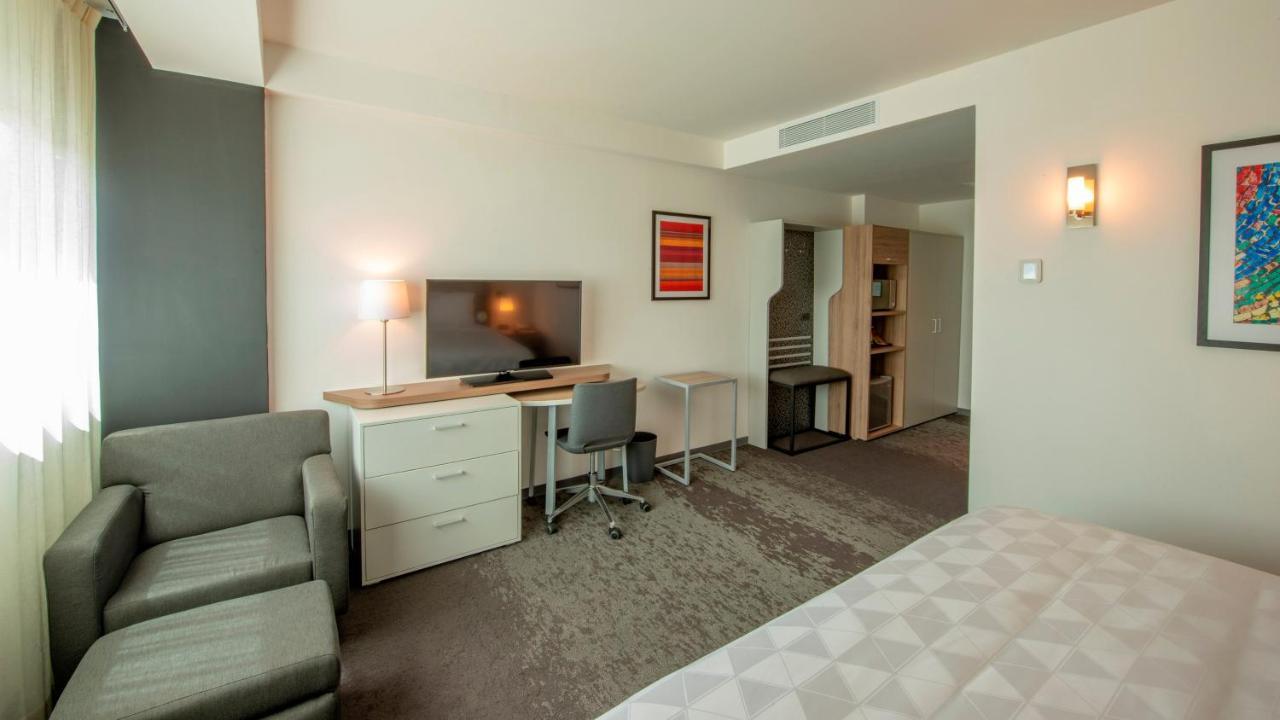 Holiday Inn & Suites - Merida La Isla By Ihg Kültér fotó
